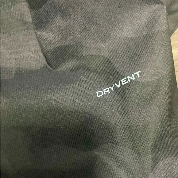 The North Face Men's Black Camo Raincoat Millerton shell jacket - Picture 5 of 5